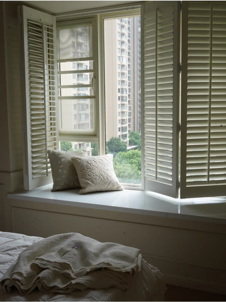 BD070 - Cire Trud@n Series Embossed Pillow: Cream, Soft, and Three-Dimensional, Ideal for Home Use