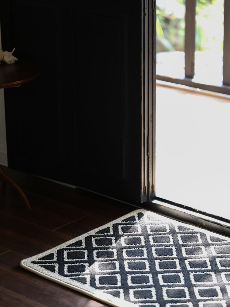 CP108-0609 - London "Downing Square Brick" Relief Algae Micro Waterproof Black and White Entrance Mat Bathroom Mat Bedside Mat