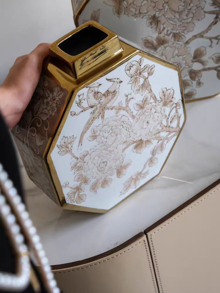 DC091 - Gilded White Porcelain! Oriental Paris Grisaille New Chinese Style "Joy in the Eyebrows" Vase Lucky Decoration