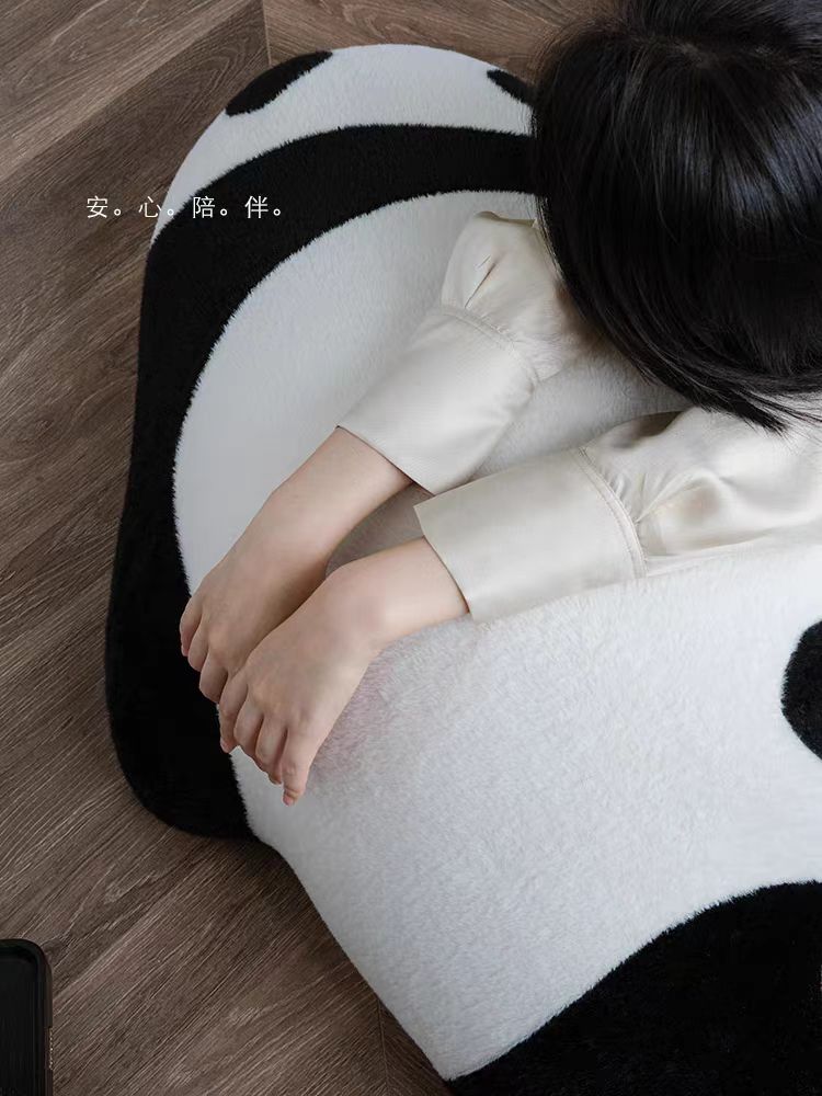CH070 - Resting Panda Panda Pouf