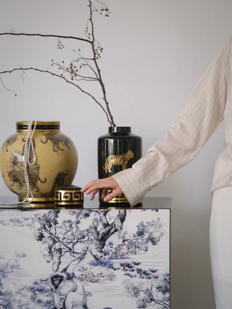 DC047(Set) - Chinese New Year treasure basin C@rtier ceramic hand-painted "Tiger Rose" storage jar decoration vase