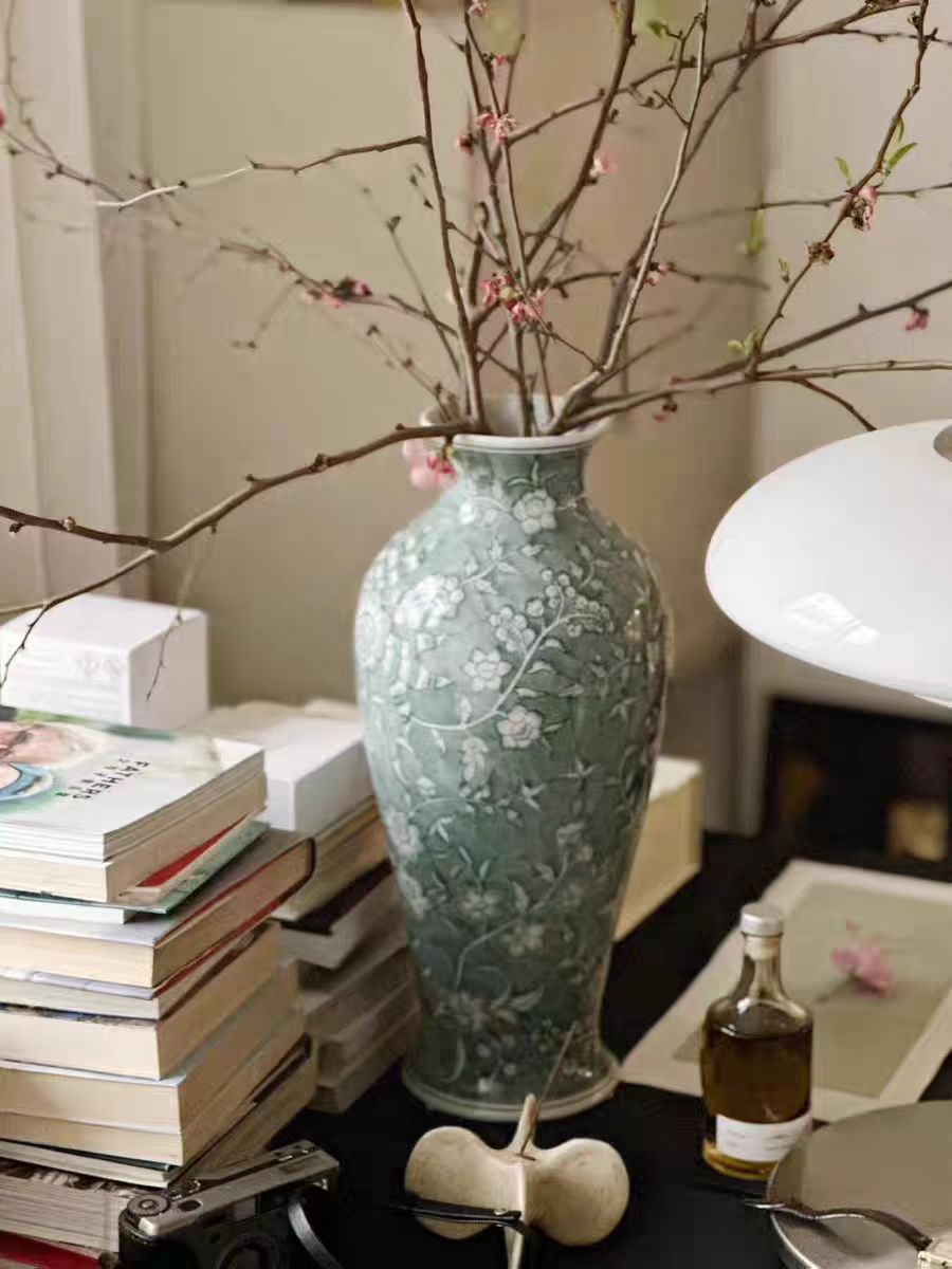 DC230 - Oriental Paris / Sky Green Jade Grisaille Hand-painted "Twin Branches" Color Porcelain Vase Decoration