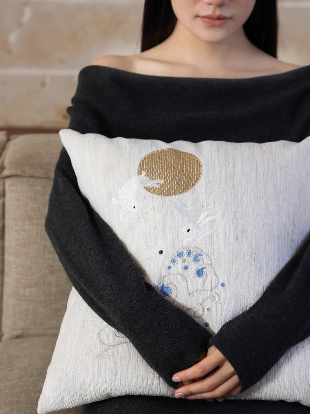 BD098 (玉兔） - Peace Pillow: New Chinese Style Sofa Lumbar Pillow Set