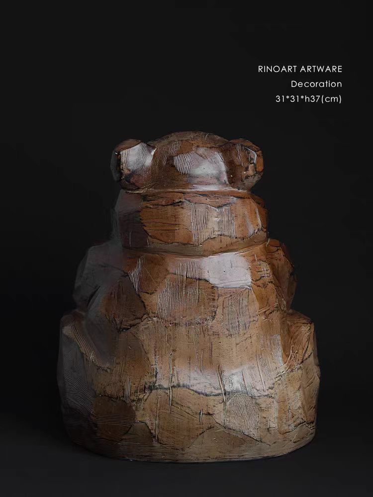 DC240 - Home Collection of Hokkaido craftsmen "Guardian Bear" wood-like resin foyer ornament
