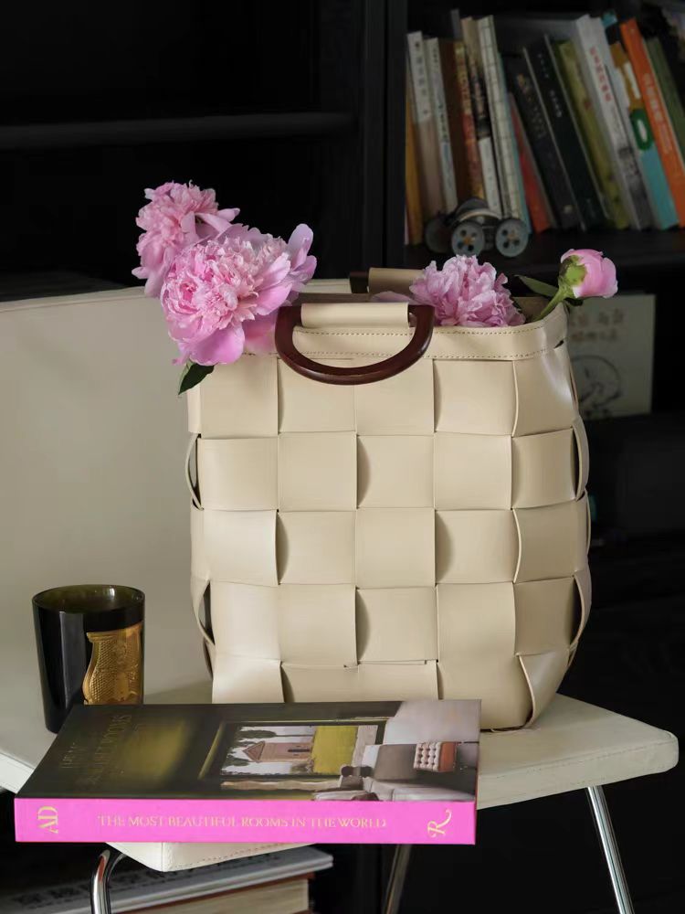 DC138 - Paris handbag style Jane Birkin BV woven saddle leather dirty clothes basket storage basket camping picnic
