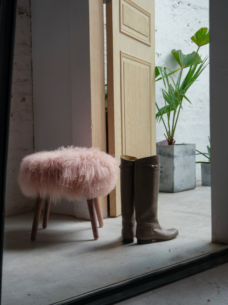 CH029 - "Nobleman Stool" Vintage Mist Pink Yang Wood Cloakroom Shoe Changing Stool