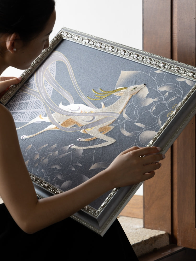 AH238 - 3D Embroidery Deer Wish Good Luck Antique Frame Living Room Wall Art