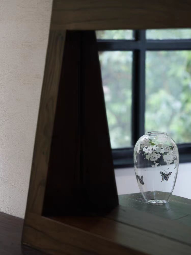 DC273 - Home Decor Venice Collection "White Sakura Series" Enamel Glaze Glass Vase Living Room Flower Arrangement