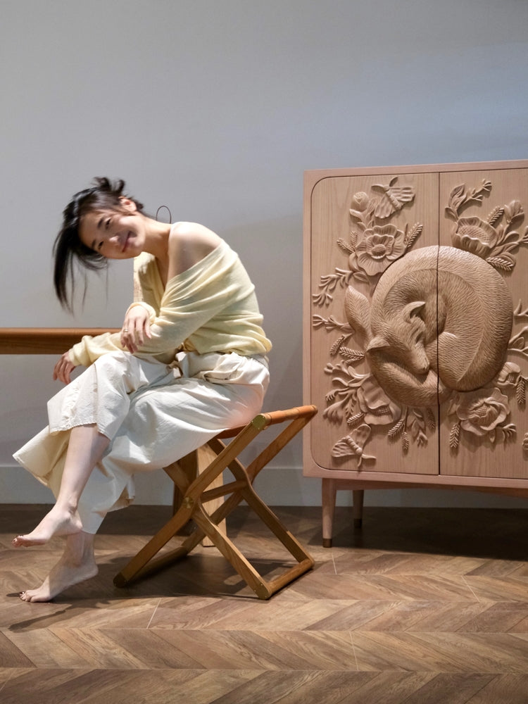GA017 - South African Imported Vintage Hand-carved White Waxwood Fox Foyer Cabinet: Bedside Cabinet, Luxurious