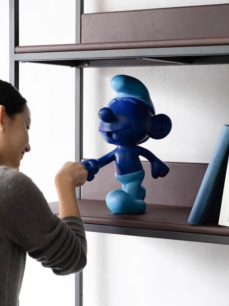 DC257 - Home Belgian Smurf! Klein blue "Happy Together" resin art ornament decoration