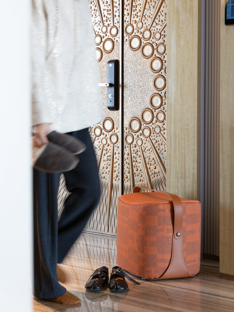 CH079 - H Deco Saddle Stool Orange Golden Brown: Portable, Bedside, Living Room, Versatile Side Table