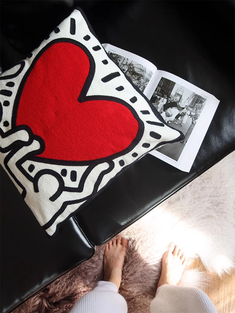 BD026 - Keith's Pop Art Picasso Series Sofa Pillow: Minimalist Abstract Design