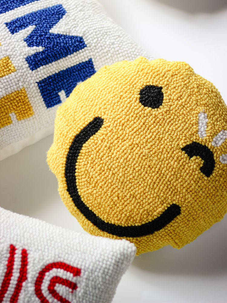 BD036 - Exported North American Smiley Wool Thread 3D Pillow: "I Love Life" Colorful Letter Cushion