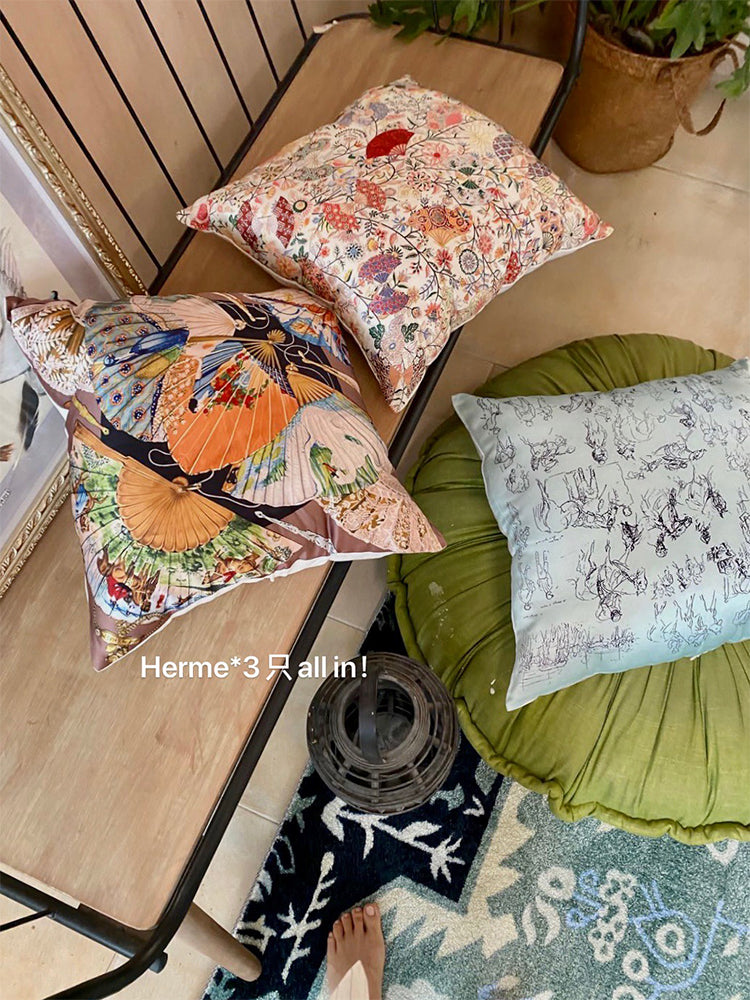 BD003 - Vintage Artistic Shell Green Silk Feel Pillow