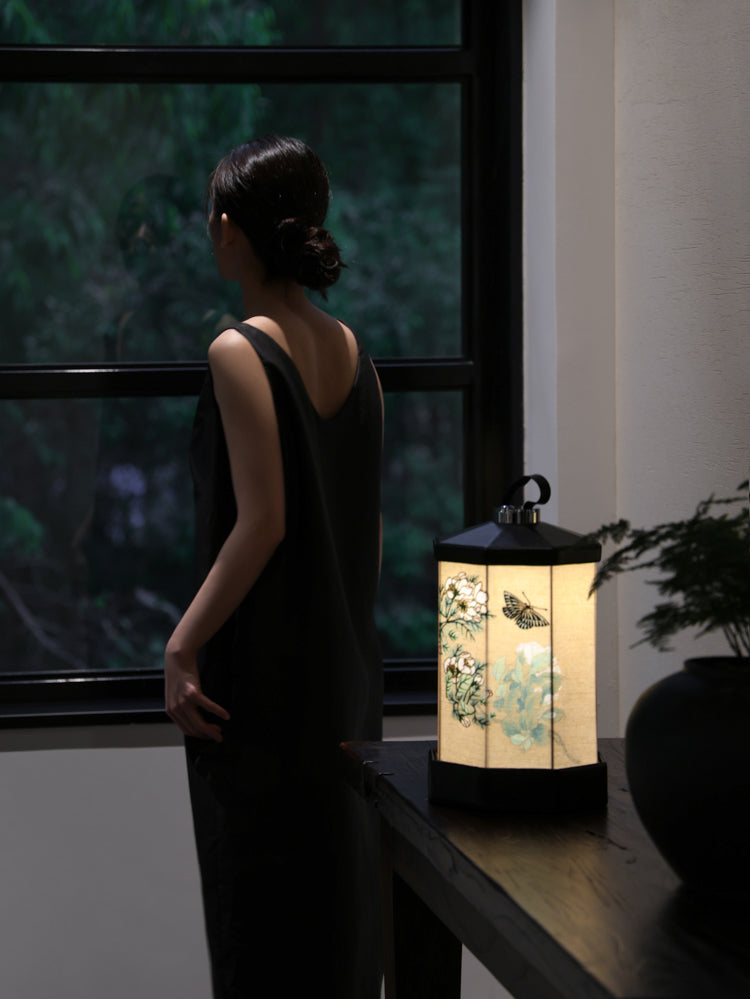 LA039 - "Spring Comes" Embroidered New Chinese Style Table Lamp Touch Wireless Leather Portable Bedside Lamp Night Light